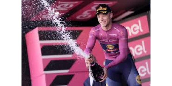 Nouveau record du monde établi par Jonathan Milan